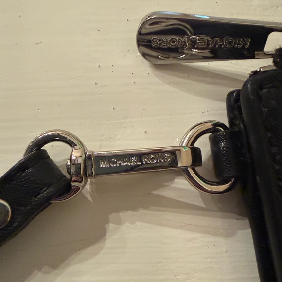 Michael Kors Daniela Large Marquetry Patchwork Leather Wristlet EUC - Picture 9 of 11